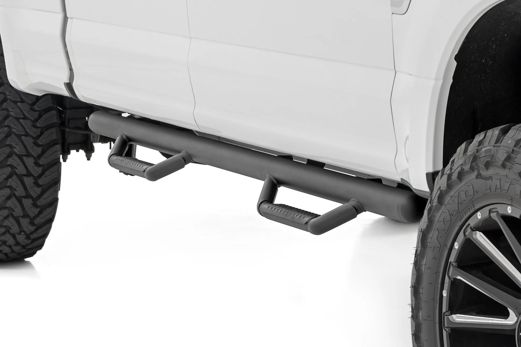 Nerf Steps | Super Crew/Short Bed |Ford F150 2WD/4WD | 2015-2022 | Rough Country | RCF1596CCB - Image 4