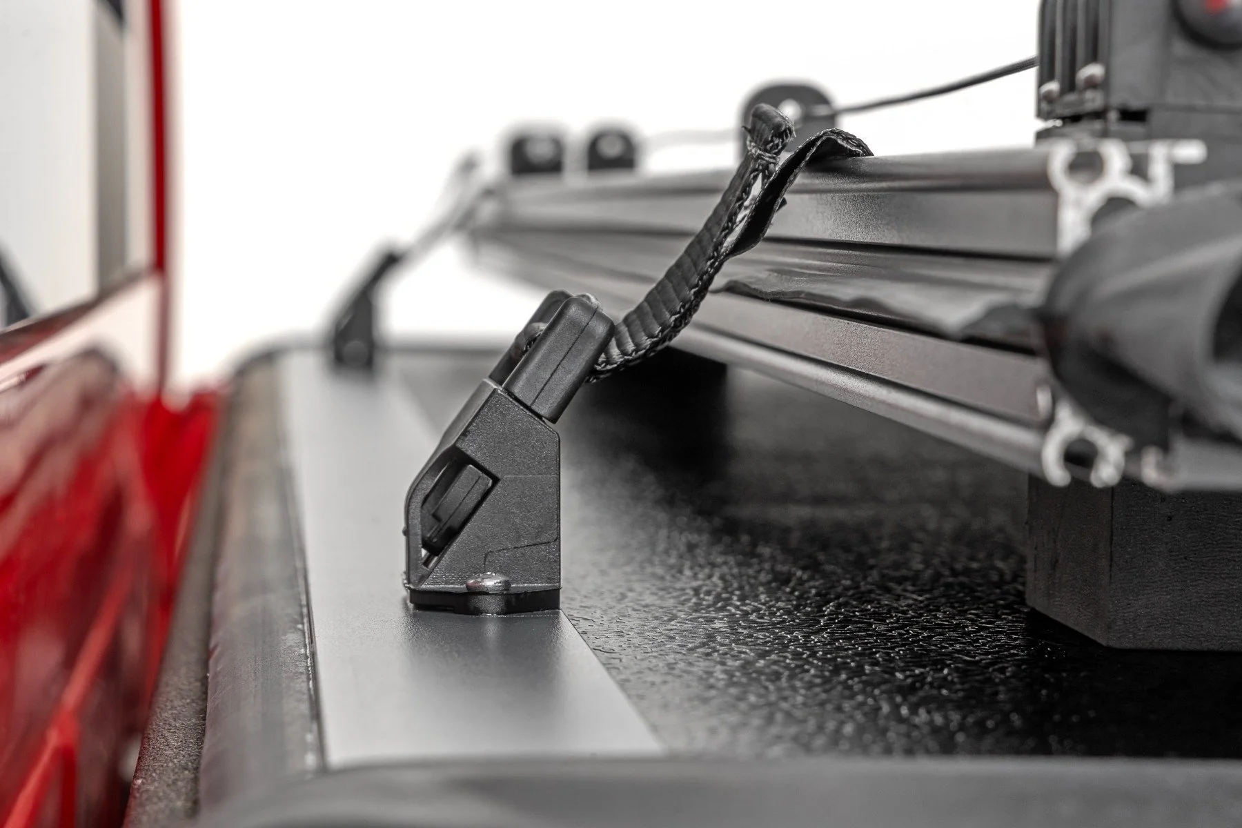 Hard Low Profile Bed Cover | 6'7" Bed | Rail Caps | Chevrolet Silverado/GMC Sierra 2500HD | 2020-2022 | Rough Country | 47120651B - Image 4