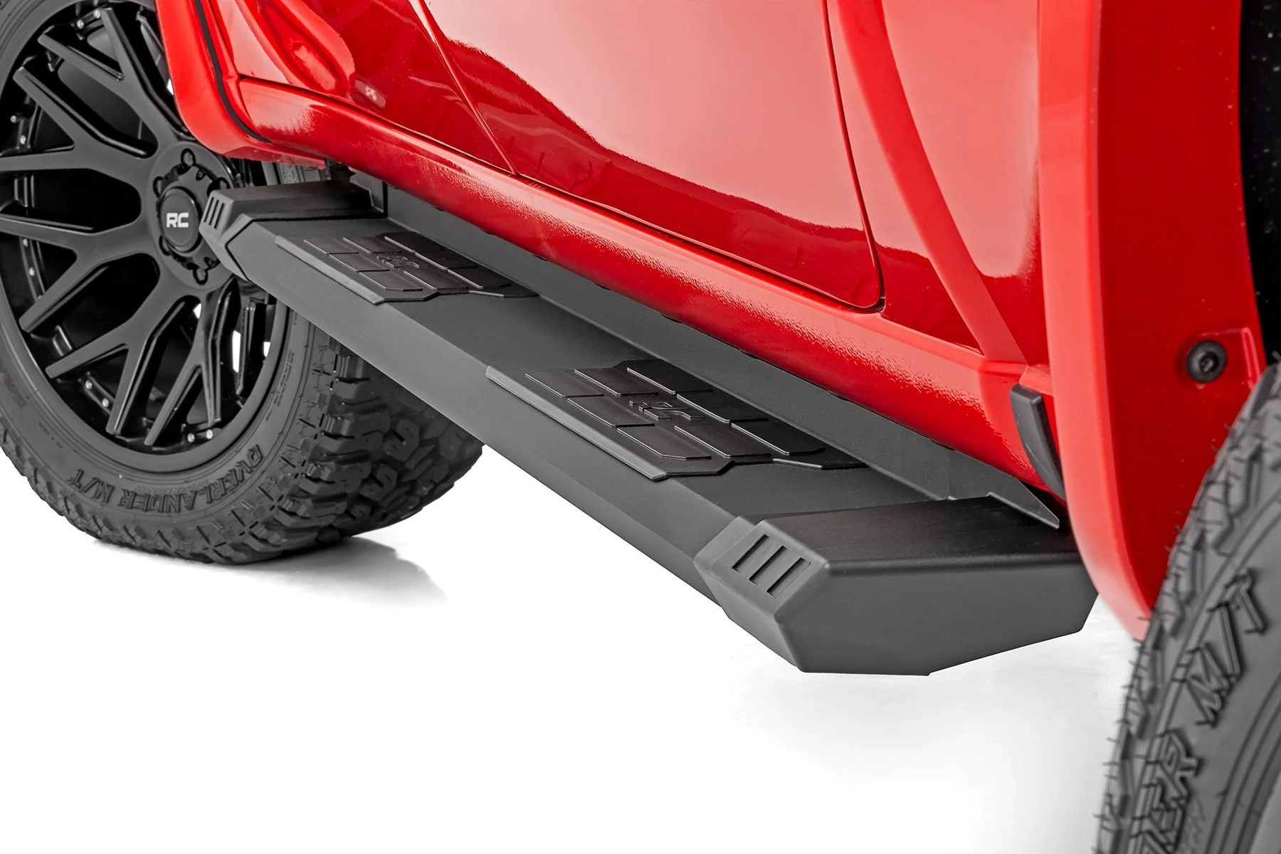 HD2 Running Boards | Crew Cab | Chevrolet Silverado/GMC Sierra 1500/2500HD | 2019-2022 | Rough Country | SRB01900B