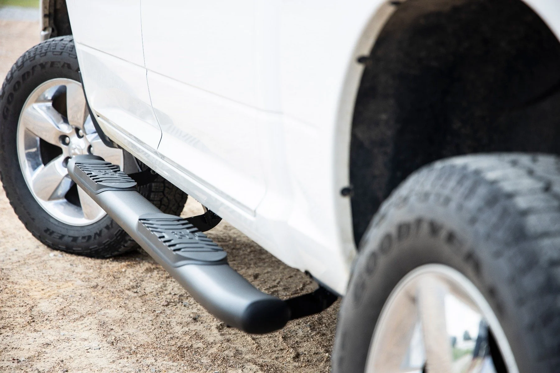 Oval Nerf Step | Crew Cab | Black |Ram 1500/2500/3500 | 2009-2022 | Rough Country | 21003 - Image 5