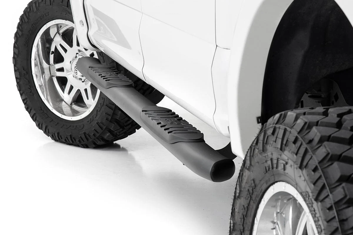 Oval Nerf Step | Crew Cab | Black | Ford F-150 2WD/4WD | 2015-2021 | Rough Country | 21005