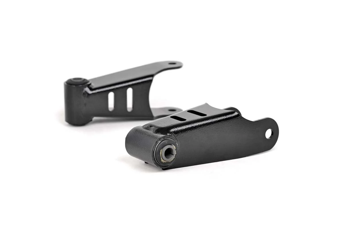 Lowering Shackles | 1.5 in | GMC Sierra/ Chevrolet Silverado 1500 2WD/4WD |1999-2018 | Rough Country | RC0500