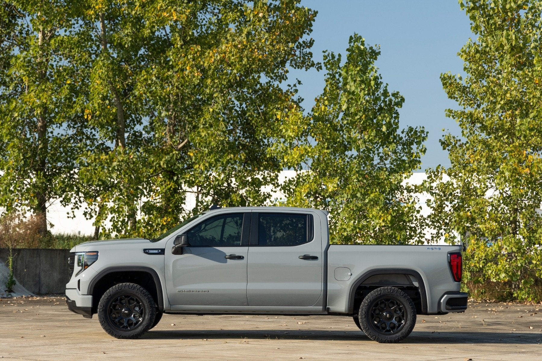 2 Inch Leveling Kit | Loaded Strut | Chevrolet Silverado/GMC Sierra 1500 | 2019-2022 | Rough Country | 501065 - Image 6