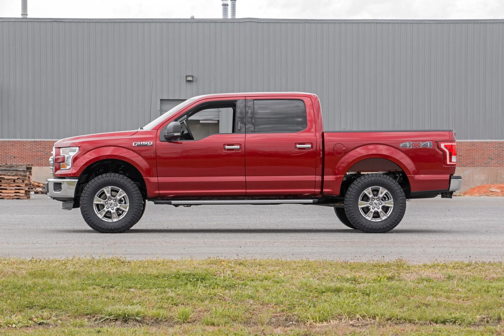 2 Inch Lift Kit | N3 Struts/N3 | Ford F-150 4WD | 2014-2020 | Rough Country | 50006 - Image 3