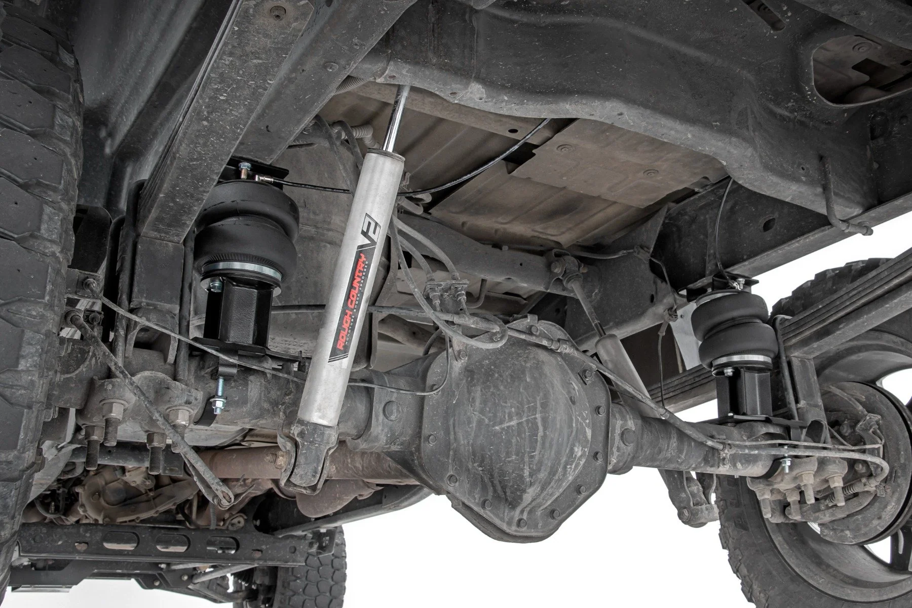 Air Spring Kit w/compressor | 0-6" Lift | Chevrolet Silverado/GMC Sierra 2500HD | 2001-2010 | Rough Country | 10006C - Image 4