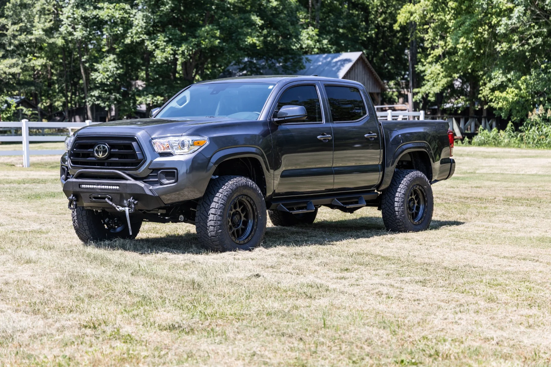 Front Bumper | Hybrid | 12000-Lb Pro Series Winch | Synthetic Rope | Toyota Tacoma | 2016-2022 | Rough Country | 10715 - Image 6