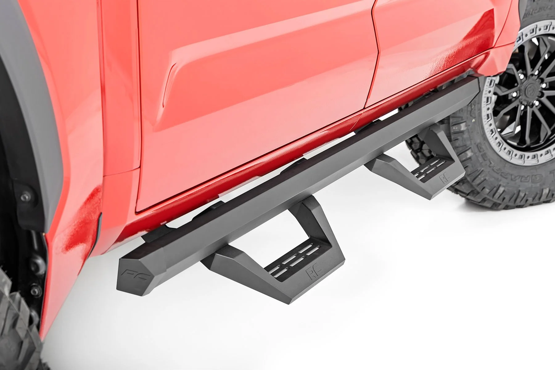 SRX2 Adj Aluminum Steps | CrewMax | Toyota Tundra 2WD/4WD | 2022-2022 | Rough Country | 71070 - Image 4